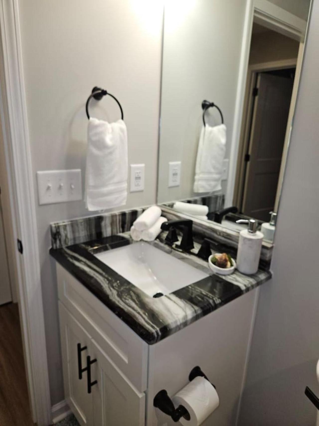 Apartment New Luxe 3br Downtown Fay Unit B Fayetteville
